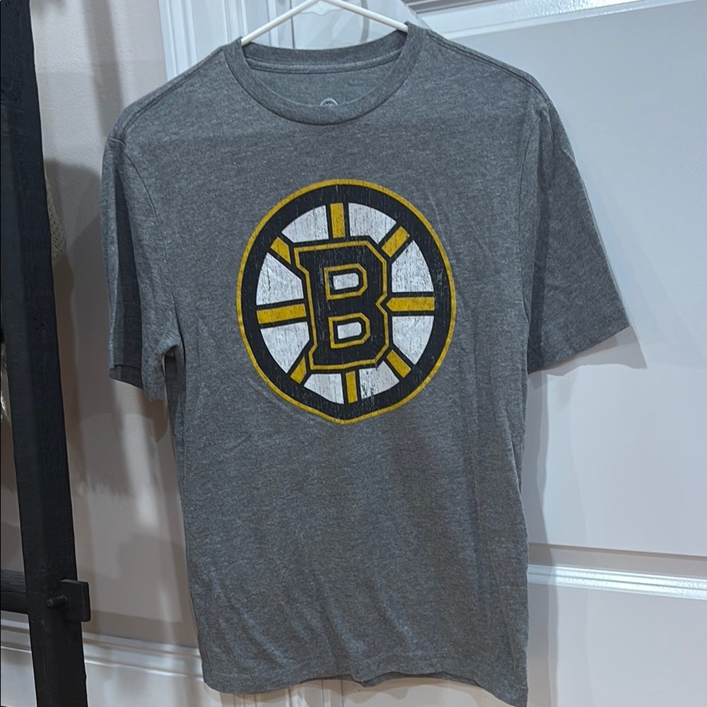 NHL Bruins Gray T-Shirt with Black and White Distressed Logo